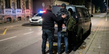 Marijampolėje sulaikytas ne tarnybos metu buvęs karys su įtariamai narkotinėmis medžiagomis