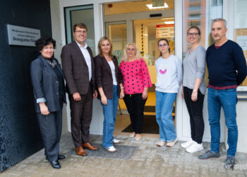 Biblioteka Marijampolėje tapo dar prieinamesnė: Draugystės padalinyje įrengtos automatinės durys